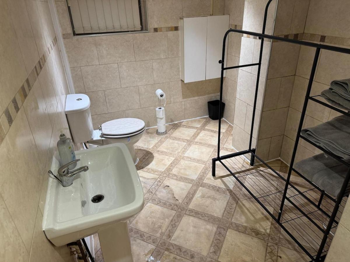 1 Bedroom Studio - Leeds - Near Centre - Elland Road מראה חיצוני תמונה
